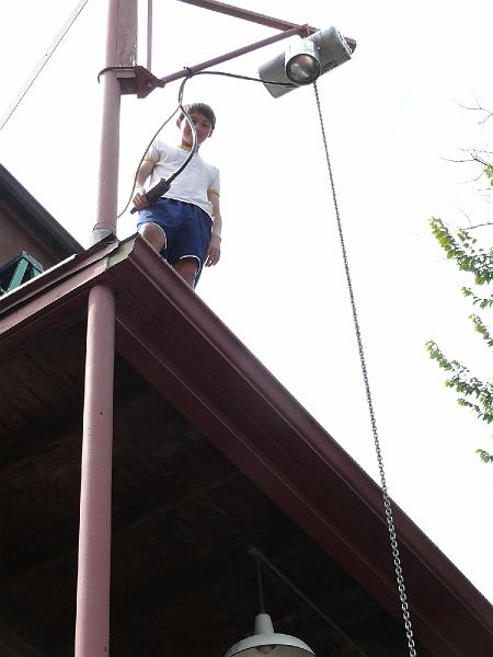 P1150530.JPG - David ran the hoist.