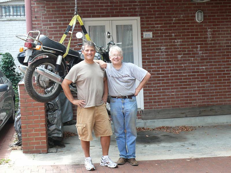 P1150533.JPG - Two idiots and a bike...
