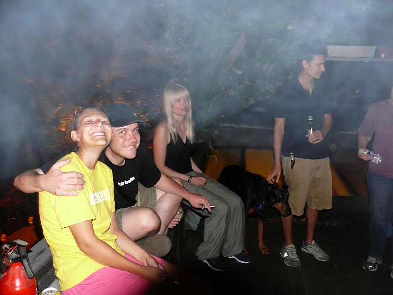 P1150071.JPG - A US smoke sauna....  Miss Amelia and Tad