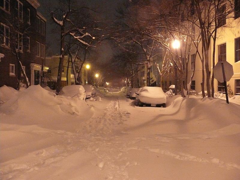 P1160218.JPG - Woody took some pictures at 8PM 2/10/10. Looking East down the middle of the street from 22nd Street.